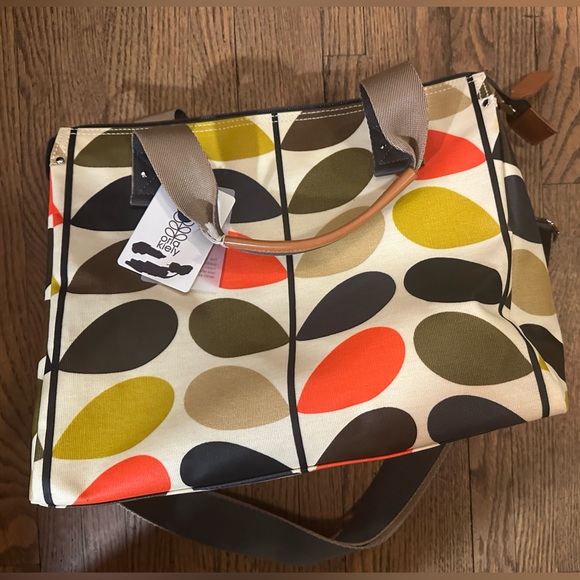 Orla Kiely Stem Print Tote in Cream, Orange, and Green. - Picture 5 of 8